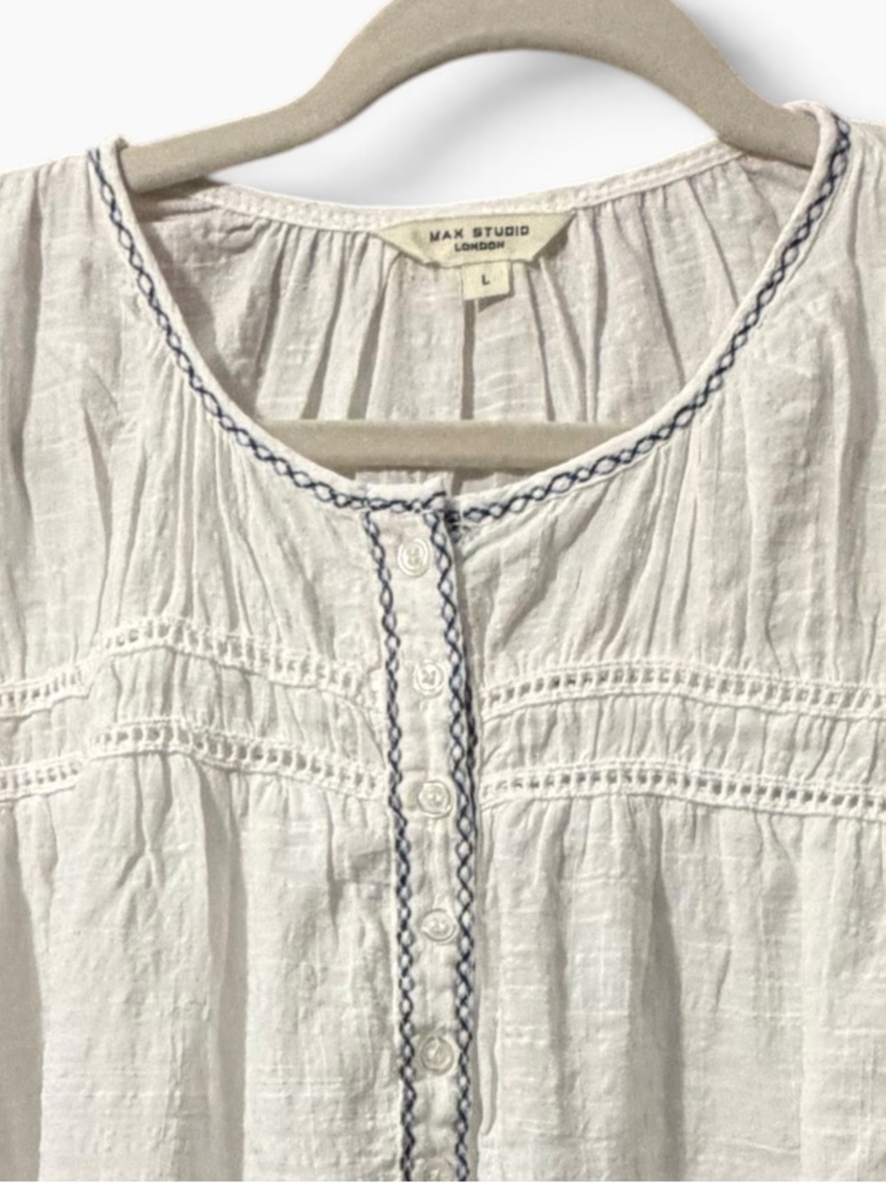 Max Studio White Embroidered Short Sleeved Top Like New